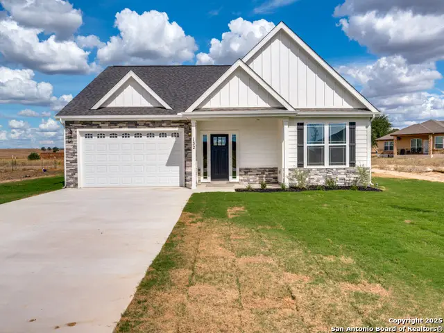 132 Turnberry Dr, La Vernia, TX 78121 - #1