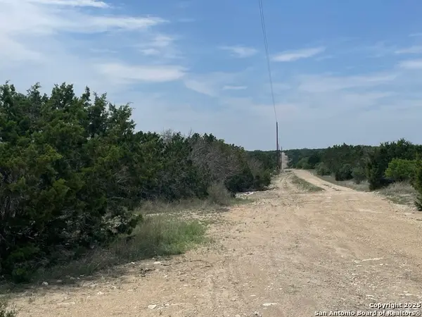 350 Sd 23110, Rocksprings, TX 78880