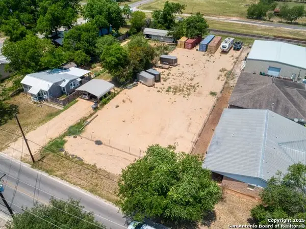 243 E Torrey Street, New Braunfels, TX 78130