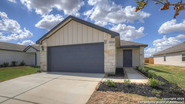 332 Cottonmouth Lane, Seguin, TX 78155