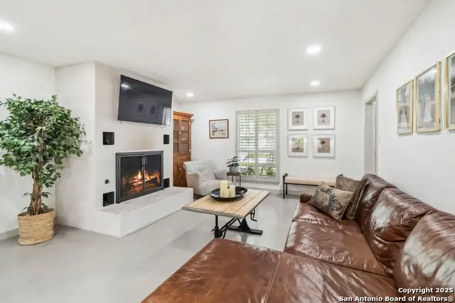 425 Edgewater, New Braunfels, TX 78130 - #1