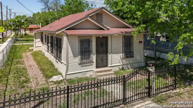 2121 San Fernando, San Antonio, TX 78207 - #1
