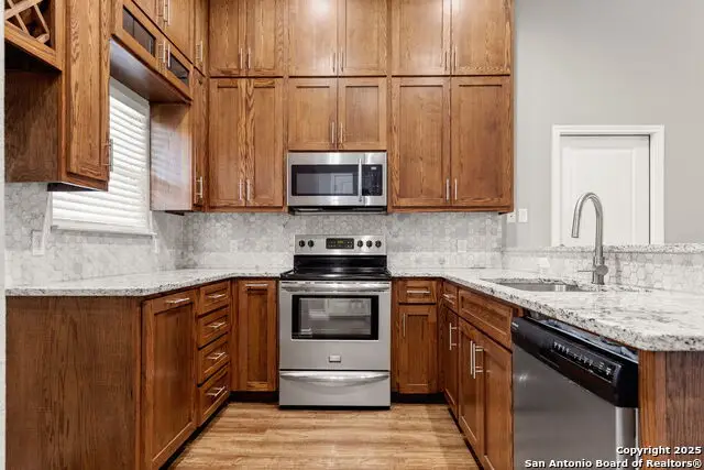 152 Navarro #3B, Seguin, TX 78155 - #3