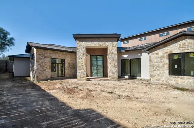 104 S Tower Drive, Hill Country Village, TX 78232 - Image #2