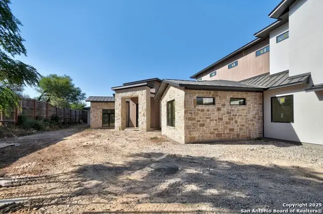 104 S Tower Drive, Hill Country Village, TX 78232 - Image #3