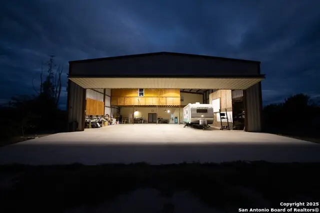 121 Pitts Ln, Marion, TX 78124 - #1