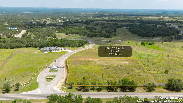 813 Old 32 Crossing, Blanco, TX 78606 - Image #1