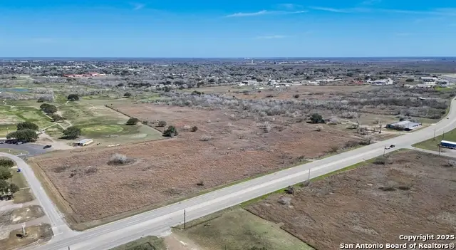 2364 Nogueira St, Beeville, TX 78102 - #2