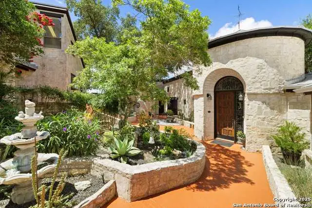 22 Indian Creek Loop, Kerrville, TX 78028 - Image #1