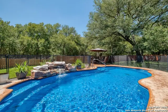 170 Oak Creek Cir, Luling, TX 78648 - #3