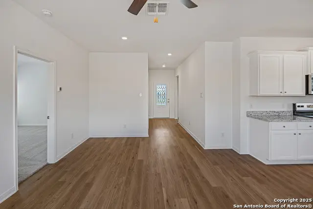 16148 Farmer, Lytle, TX 78052 - #3