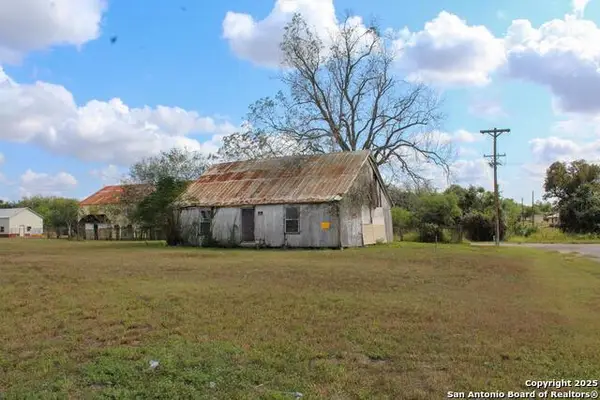 315 Lloyd Bentsen Hwy, Beeville,  78102