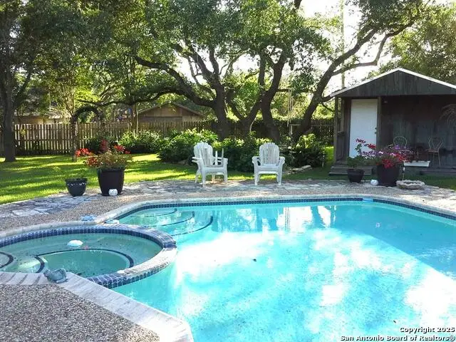 40 Encino Loma, Beeville, TX 78102 - #3