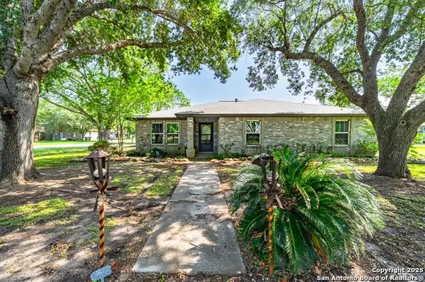 1206 Johnson, Woodsboro,  78393