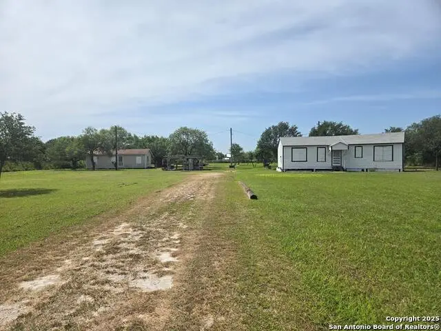 464 Cr 613, Skidmore, TX 78389 - #1