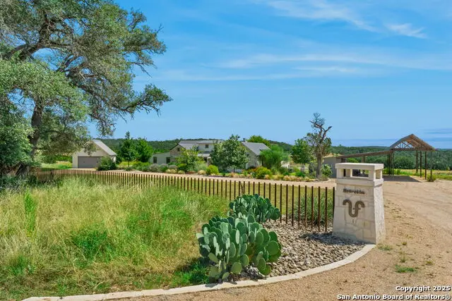 716 Arbor Ridge, Fredericksburg, TX 78624 - Image #3