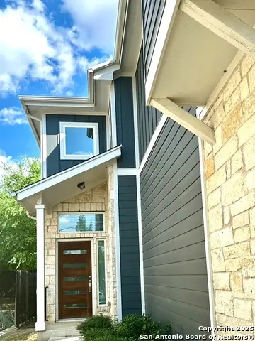 7202 Crandower, Austin, TX 78741 - Image #2