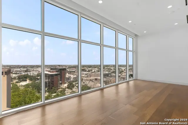 123 Lexington Ave #1703, San Antonio, TX 78205 - Image #3