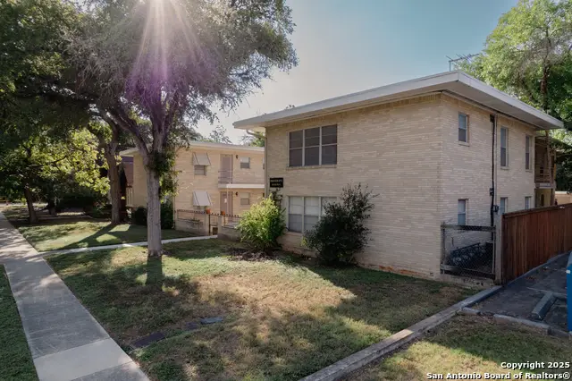 118 Funston Pl, San Antonio, TX 78209 - Image #2