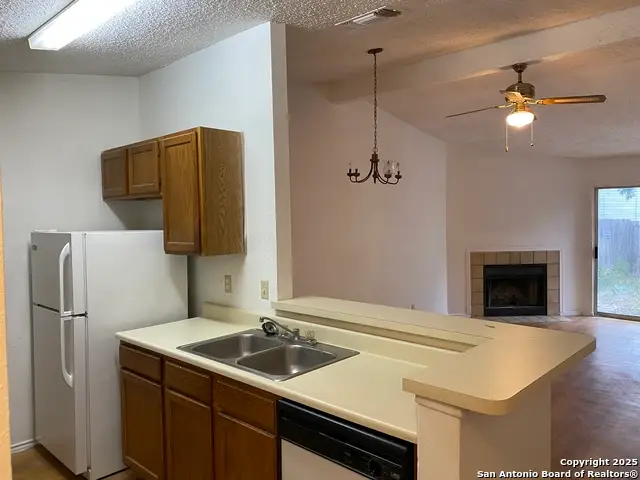5526 Lochmoor, San Antonio, TX 78244 - Image #3