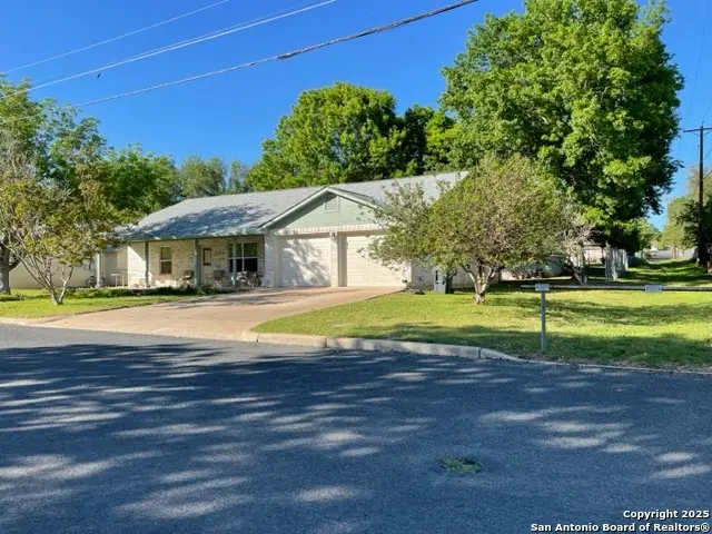 514 E Hackberry, Fredericksburg, TX 78624 - Image #1