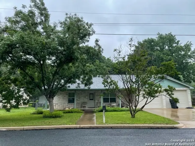 514 E Hackberry, Fredericksburg, TX 78624 - Image #2