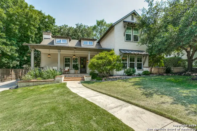 242 E Elmview Pl, Alamo Heights, TX 78209 - Image #2