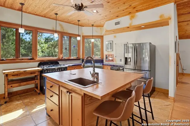 474 Lost Lane, Tarpley, TX 78883 - Image #2