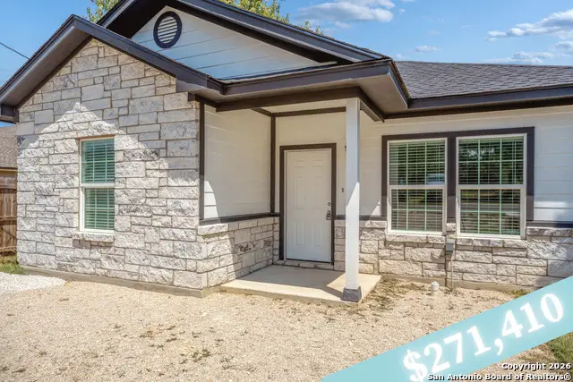 1032 Blueridge Dr, Canyon Lake, TX 78133 - Image #1