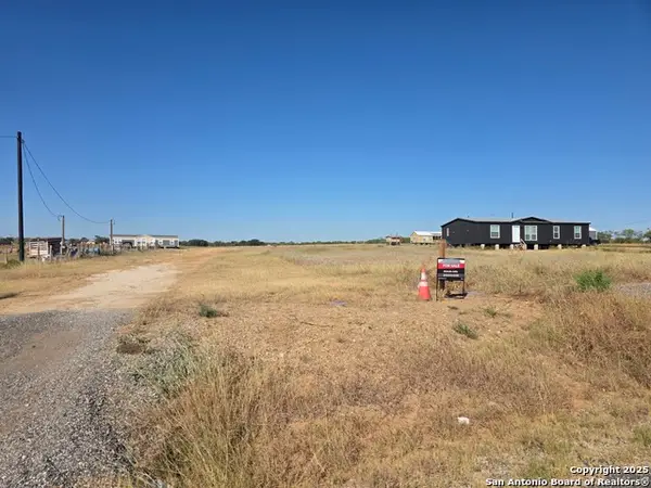 205 N Dairy Rd, Leming, TX 78064