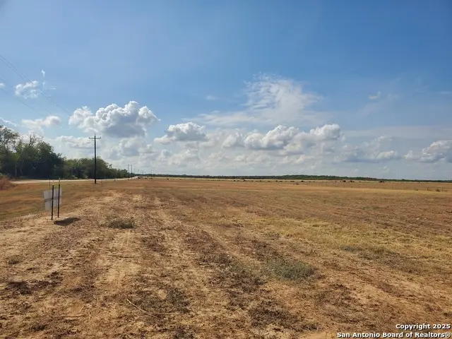 958 County Road 1670, Moore, TX 78057 - Image #3