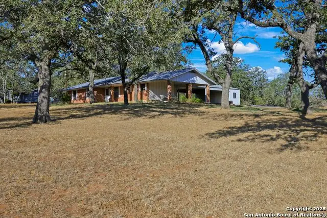 25 County Road 427, Stockdale, TX 78160 - #2