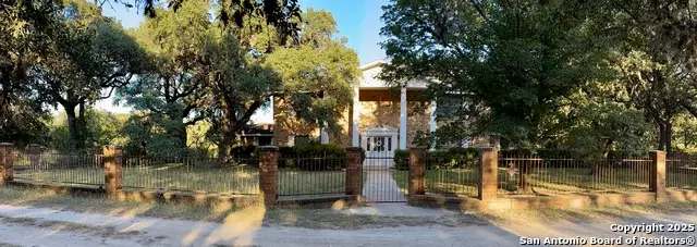 267 Old Mill Creek Rd, Vanderpool, TX 78885 - Image #1