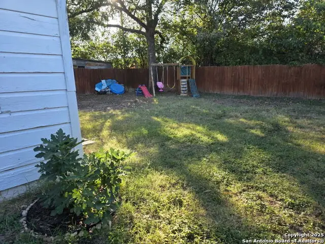 932 S Getty, Uvalde, TX 78801 - Image #2