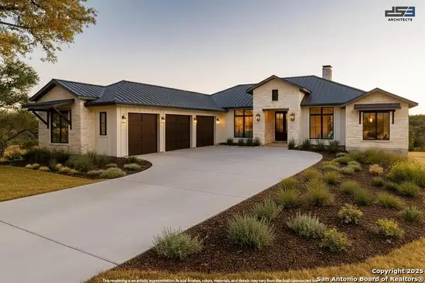 208 Interlaken St, Fredericksburg, TX 78624