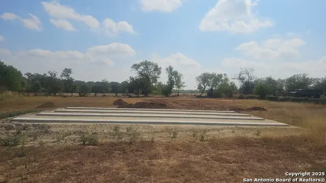 18000 Wisdom Rd, Lytle, TX 78052 - Image #2