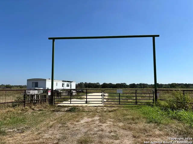 1205 Hwy 173, Devine, TX 78016 - Image #1