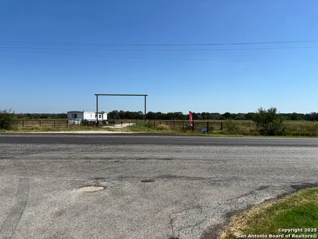 1205 Hwy 173, Devine, TX 78016 - Image #2