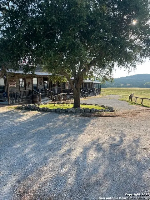 4664 Rocky, Blanco, TX 78606