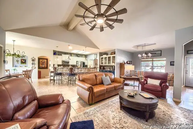 639 Settlers Lane, Bandera, TX 78003 - Image #3