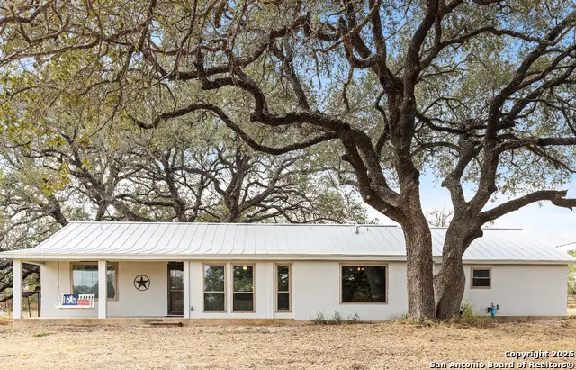 198 Pr 7730, Devine, TX 78016 - Image #1