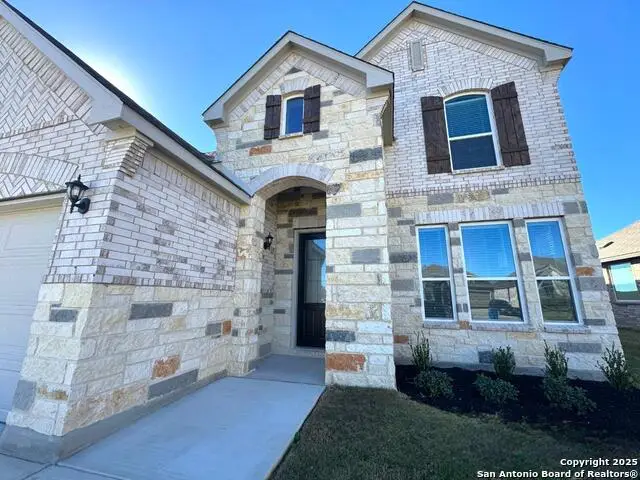 105 Heidi Hill, Castroville, TX 78009 - Image #3