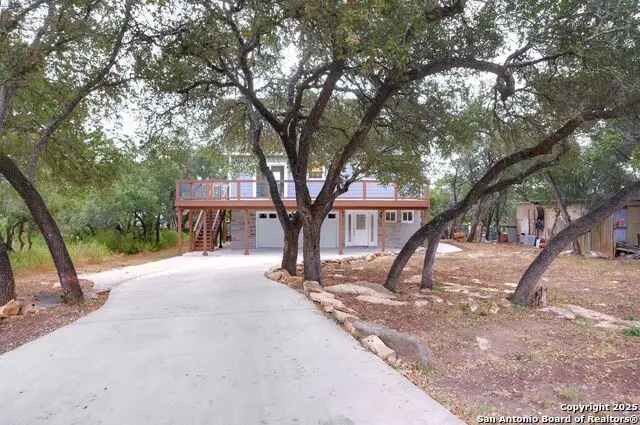 354 Lake Forest, Canyon Lake, TX 78133 - Image #2