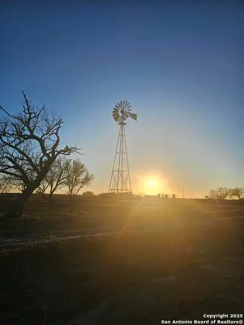 120 Sylas Hayes, Pleasanton, TX 78064 - Image #2