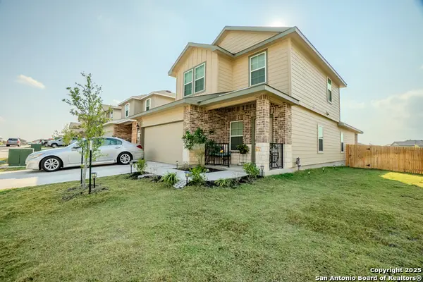 157 Honors, Floresville, TX 78114