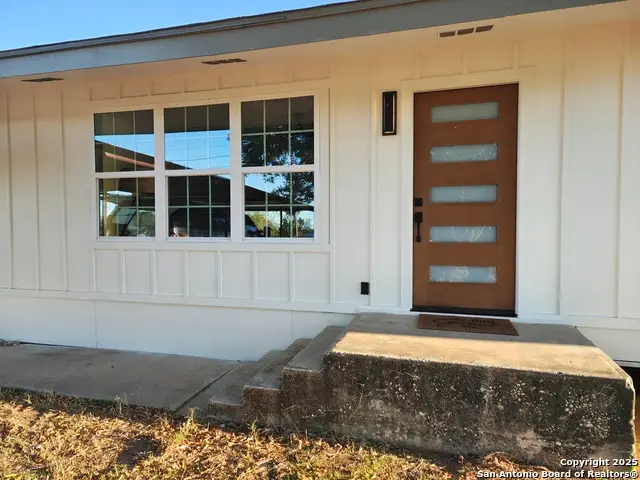 371 Rose Blvd, Charlotte, TX 78011 - Image #2