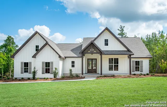 107 Cr 2638, Devine, TX 78016 - Image #1