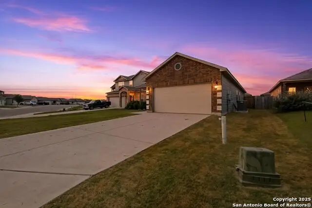 14651 Latigo Loop, Elmendorf, TX 78112 - Image #3