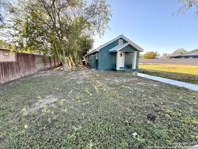 604 N Ann, Brackettville, TX 78832 - Image #2