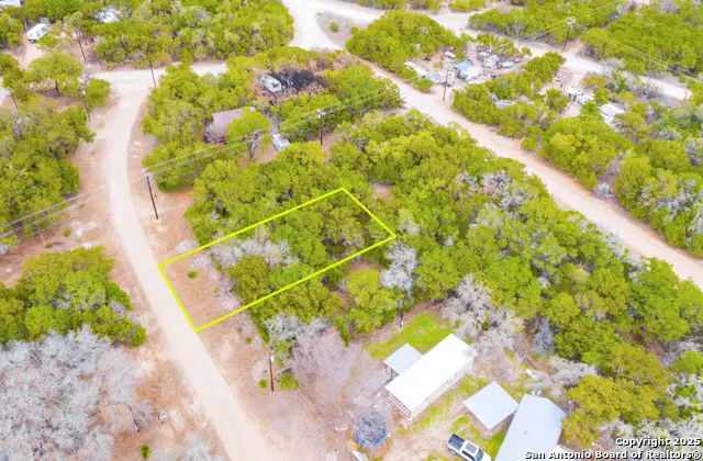 69 Wagon Wheel, Bandera, TX 78003 - Image #2